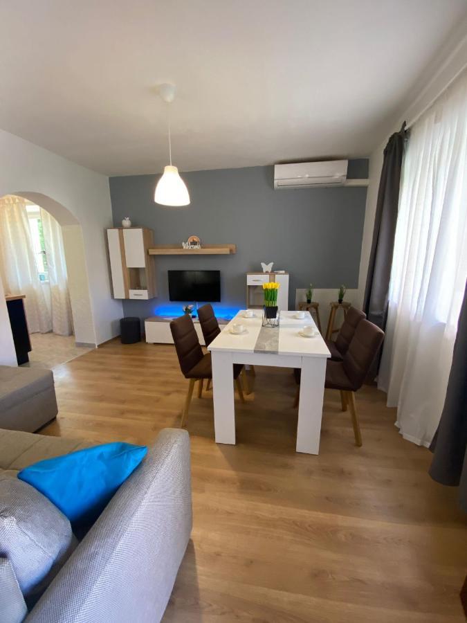 Apartment Dora زادار المظهر الخارجي الصورة
